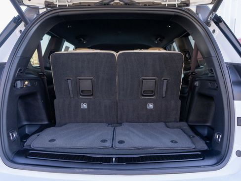 Used 2023 Jeep Grand Cherokee L Limited image 9