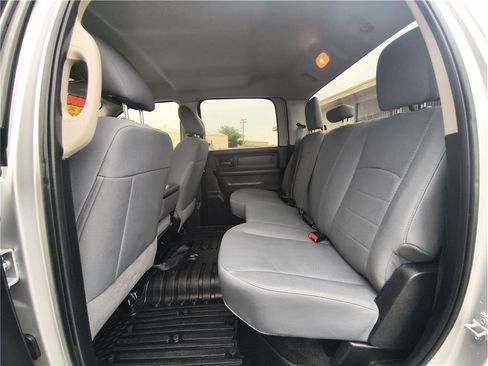 Used 2018 RAM 2500 Tradesman w/ Chrome Appearance Group AWD/4WD image 10