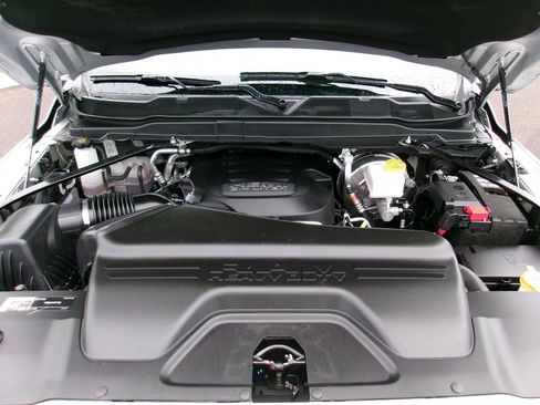 Used 2026 RAM 2500 Big Horn AWD/4WD image 18