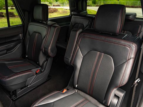 Used 2023 Ford Expedition Limited RWD image 21