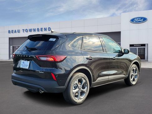 New 2026 Ford Escape ST-Line w/ Cold Weather Package image 4
