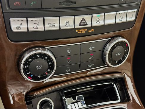 Used 2017 Mercedes-Benz SLC 300 image 16