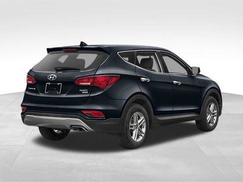 Used 2017 Hyundai Santa Fe Sport FWD image 2