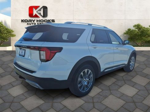 New 2026 Ford Explorer Platinum image 3