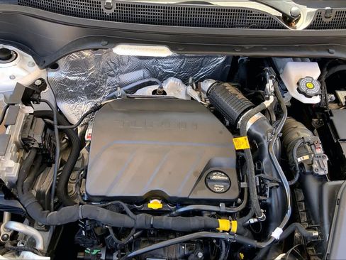 Used 2025 Chevrolet Trax LS image 33