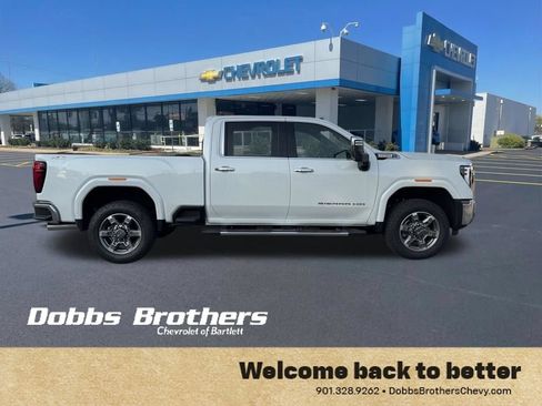Used 2026 GMC Sierra 2500 SLT w/ SLT Premium Package AWD/4WD image 9