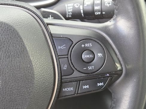 Used 2019 Toyota Corolla XSE FWD image 6