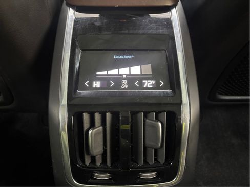 Used 2018 Volvo S90 T6 Inscription image 29