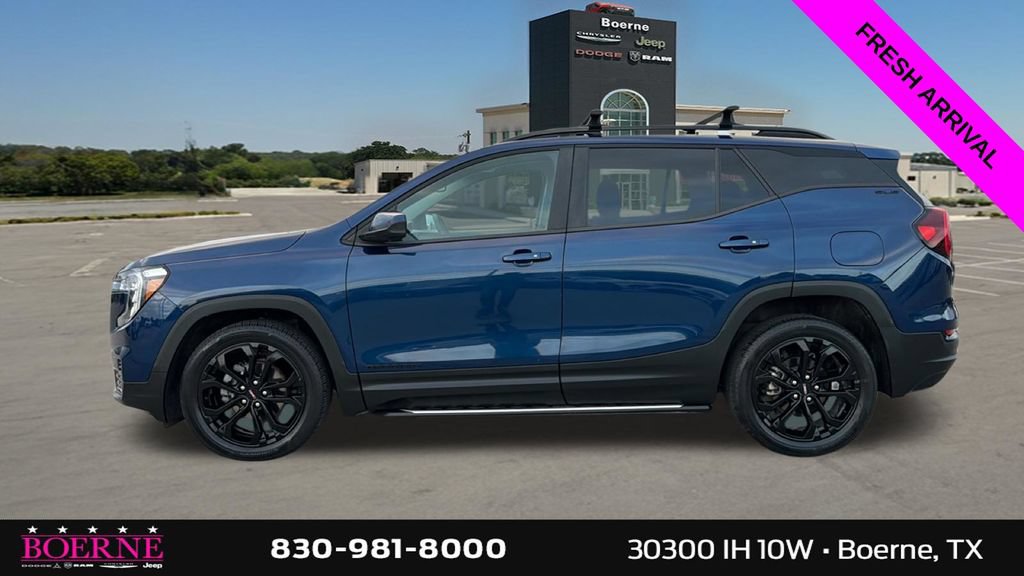 Used 2022 GMC Terrain SLE w/ Driver Convenience Package FWD image 6
