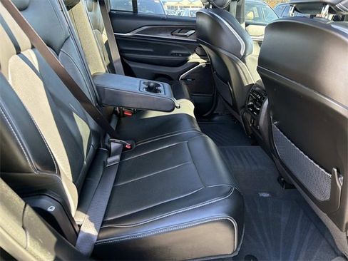 Used 2023 Jeep Grand Cherokee Overland w/ Luxury Tech Group IV image 8