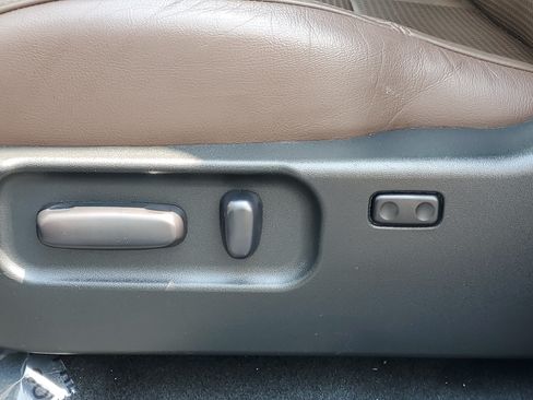 Certified 2023 Toyota Tacoma Limited AWD/4WD image 22