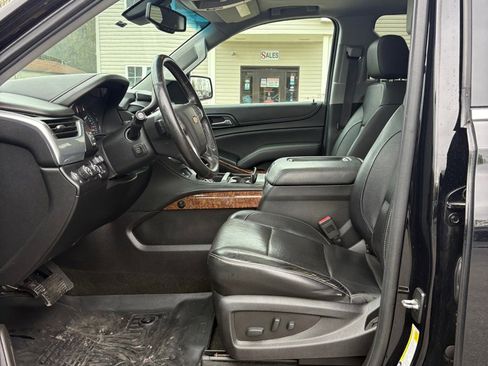 Used 2017 Chevrolet Tahoe Premier AWD/4WD image 9
