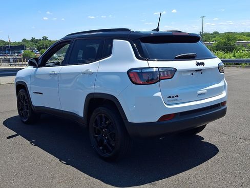 Certified 2023 Jeep Compass Latitude AWD/4WD image 4