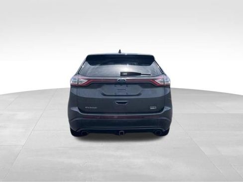 Used 2018 Ford Edge SEL w/ Equipment Group 201A AWD/4WD image 4