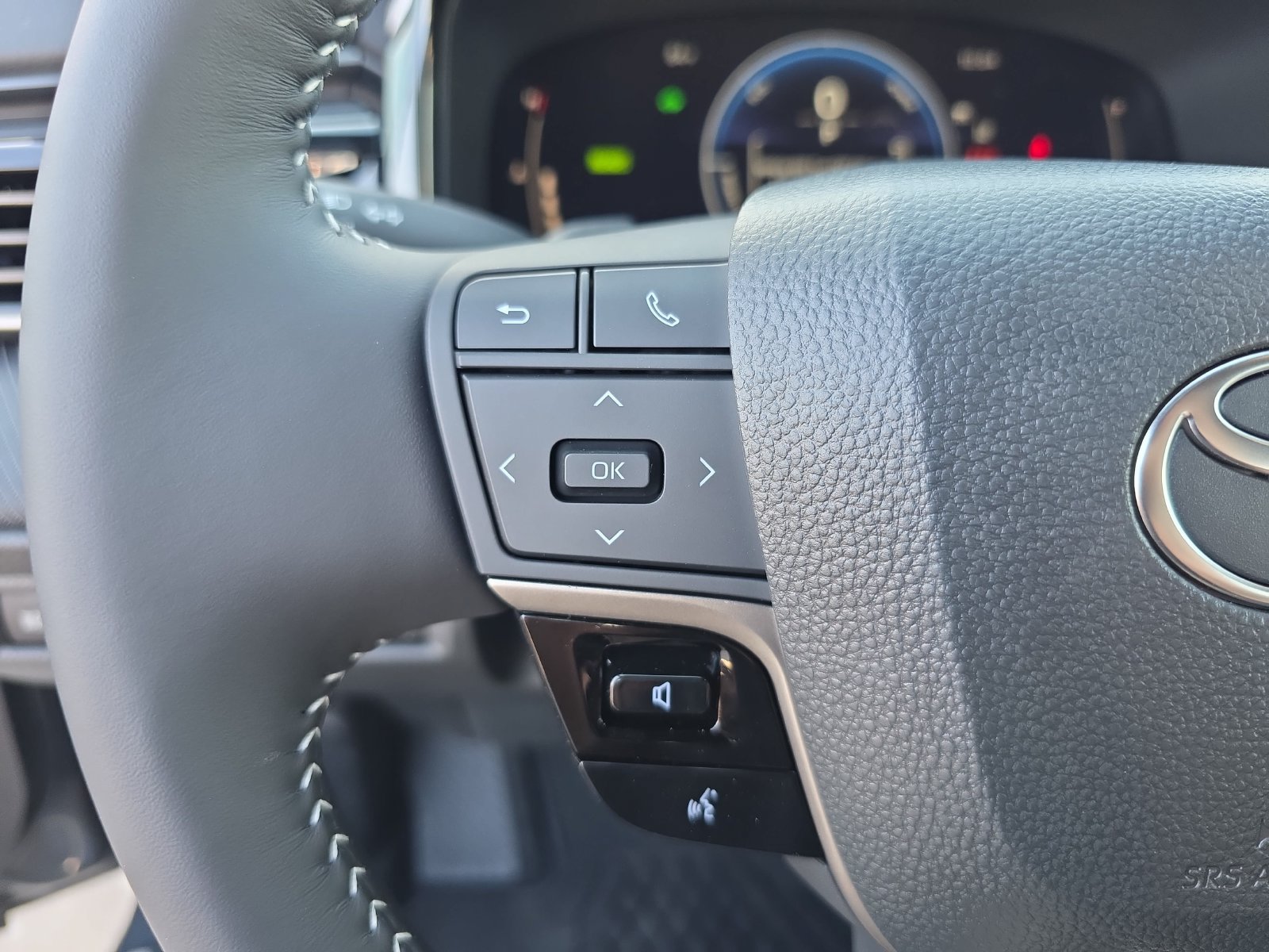 New 2026 Toyota Camry SE w/ Convenience Package FWD image 13