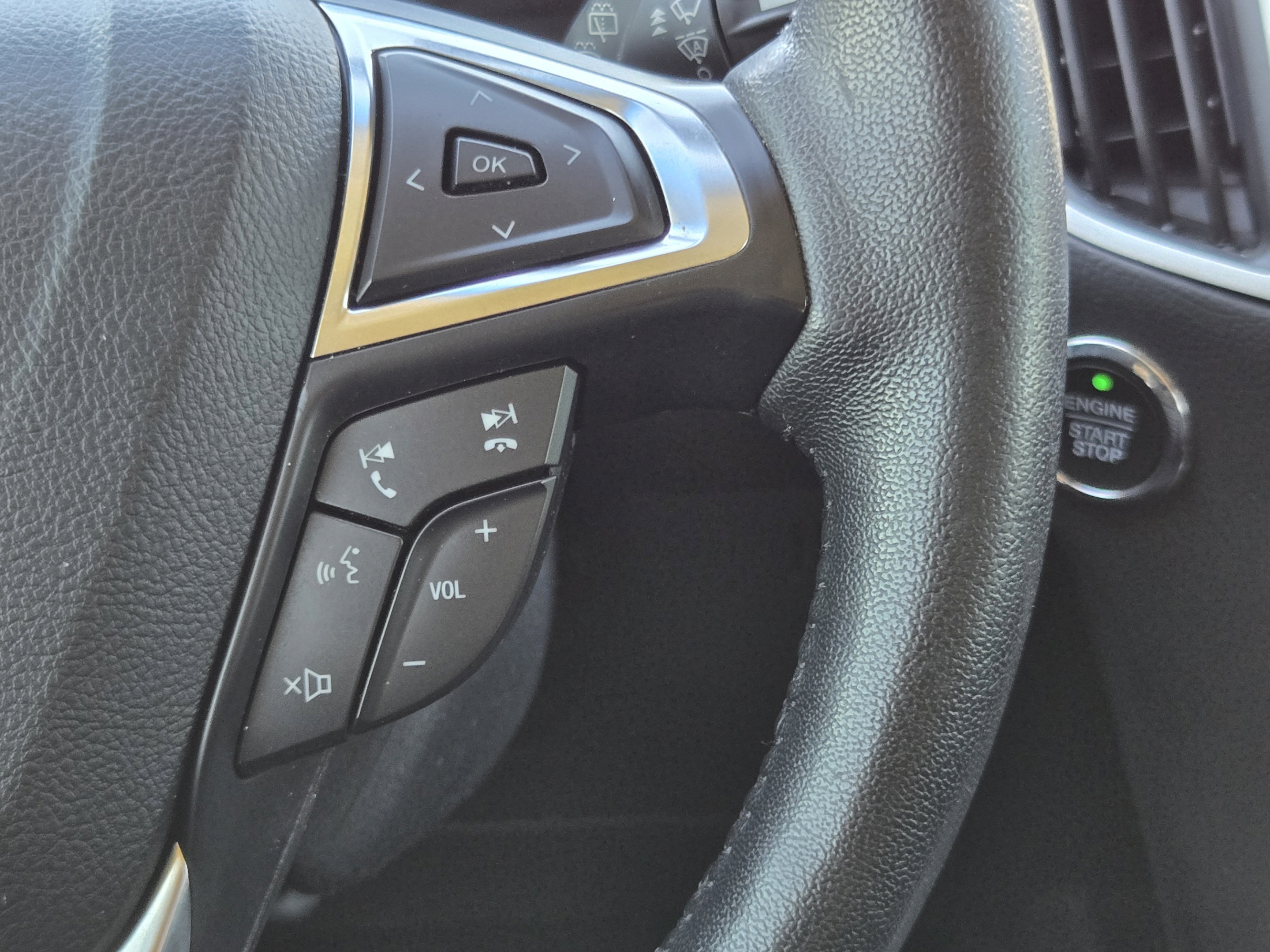 Used 2020 Ford Edge SEL w/ Convenience Package FWD image 30