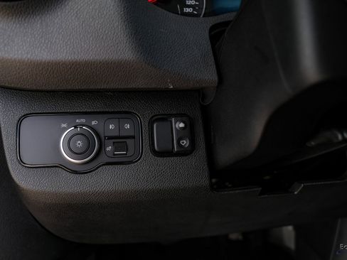 Used 2022 Mercedes-Benz Sprinter 2500 image 44