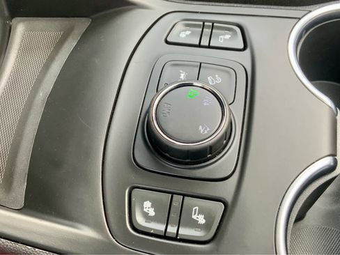 Used 2020 GMC Terrain SLE w/ Driver Convenience Package image 41