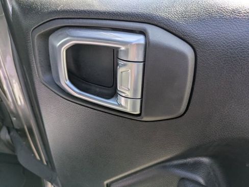 Used 2023 Jeep Gladiator Willys image 30