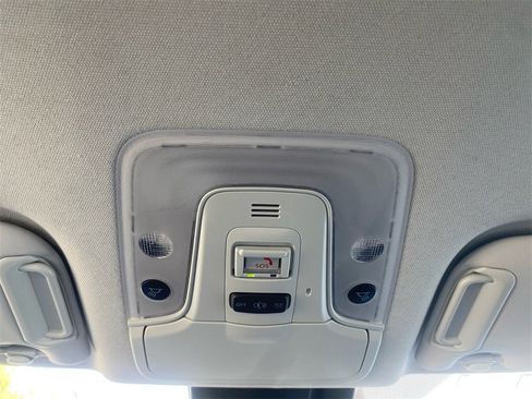 Used 2022 Toyota Prius XLE image 26