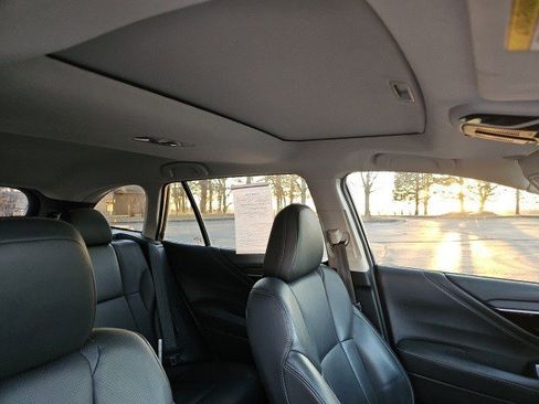 Used 2020 Subaru Outback Limited image 13