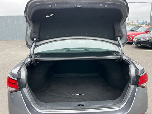 Used 2025 Nissan Sentra SV FWD image 30