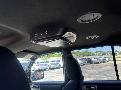 Used 2017 Ford Expedition EL XLT AWD/4WD image 15
