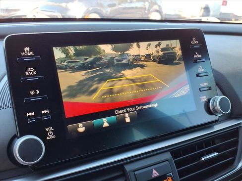 Used 2018 Honda Accord Sport image 20