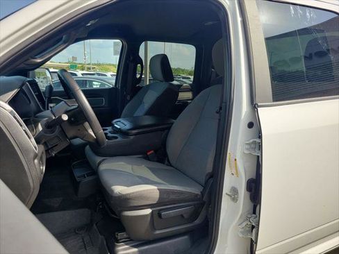 Used 2022 RAM 2500 Big Horn w/ Cold Weather Group AWD/4WD image 10