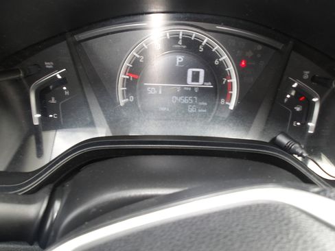 Used 2019 Honda CR-V LX image 17