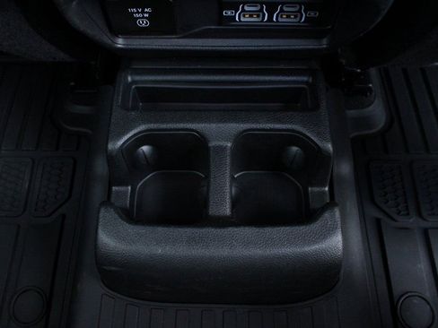 Used 2024 Jeep Grand Cherokee L Limited w/ Luxury Tech Group II image 21