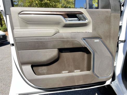 Used 2024 GMC Sierra 2500 SLT w/ SLT Premium Package image 10