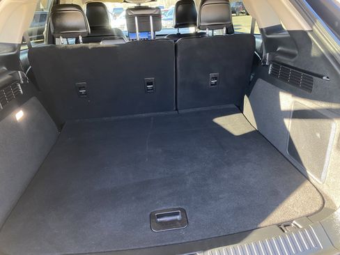 Used 2021 Lincoln Nautilus FWD w/ Equipment Group 101A image 12