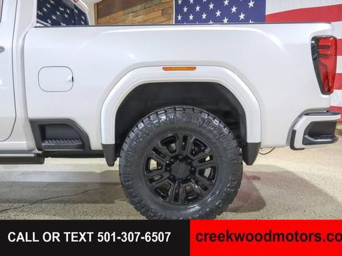 Used 2024 GMC Sierra 2500 Denali Ultimate AWD/4WD image 14