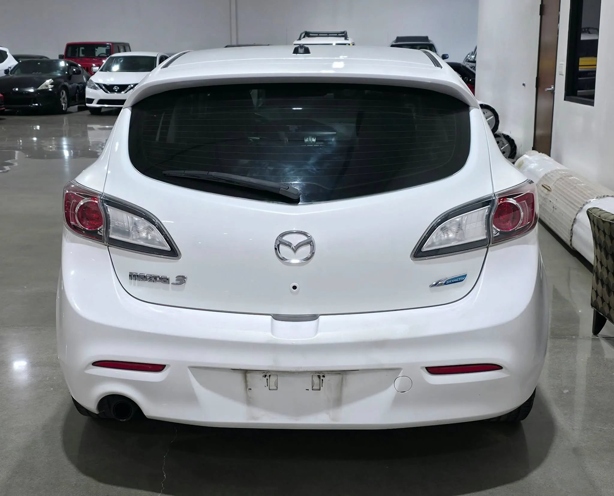 Used 2012 MAZDA MAZDA3 i Grand Touring w/ Tech Pkg FWD image 4