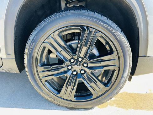 Used 2024 GMC Acadia Elevation w/ Black Edition image 47