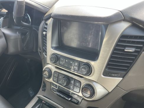 Used 2018 GMC Yukon XL Denali w/ Denali Ultimate Package AWD/4WD image 9