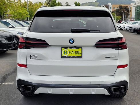 New 2026 BMW X5 xDrive40i w/ M Sport Package AWD/4WD image 7