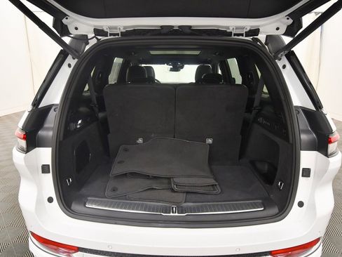 Used 2023 Jeep Grand Cherokee L Overland image 7