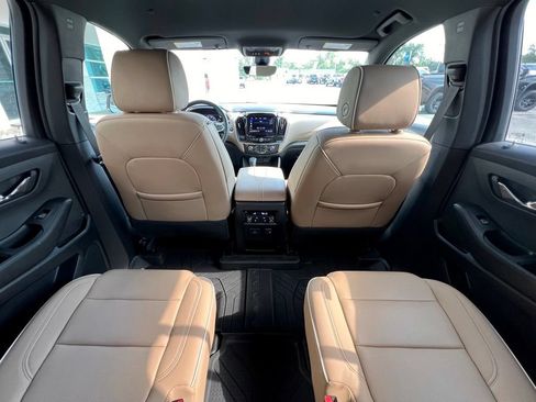 Used 2023 Chevrolet Traverse Premier w/ LPO, Floor Liner Package FWD image 11