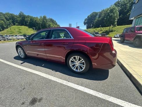 Used 2020 Chrysler 300 Touring L w/ Quick Order Package 2EF RWD image 17