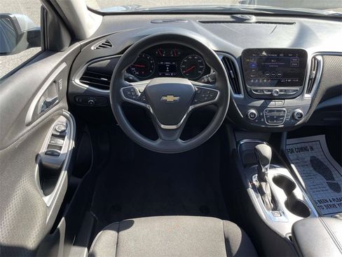 Used 2024 Chevrolet Malibu LT image 13