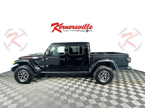 New 2025 Jeep Gladiator Rubicon image 4