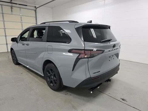 New 2026 Toyota Sienna XLE Woodland Edition image 7