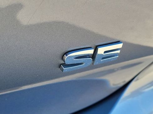 Used 2024 Mitsubishi Outlander SE image 9