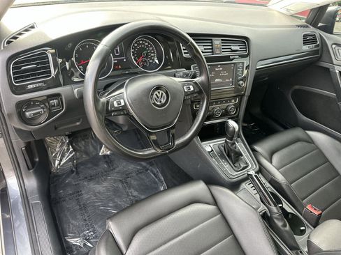 Used 2017 Volkswagen Golf SEL image 2