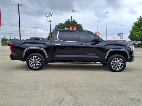 Used 2024 Toyota Tundra Limited w/ Power Package AWD/4WD image 4