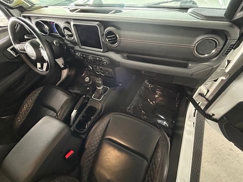 Used 2023 Jeep Wrangler Altitude image 36