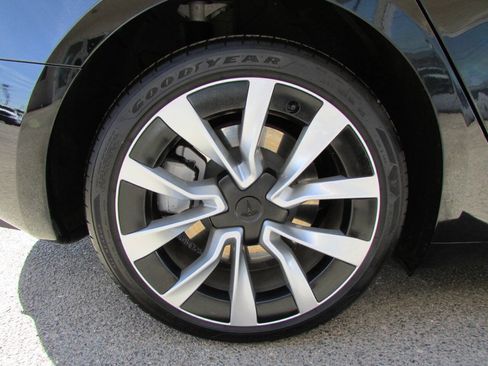 Used 2025 Tesla Model 3 RWD image 11