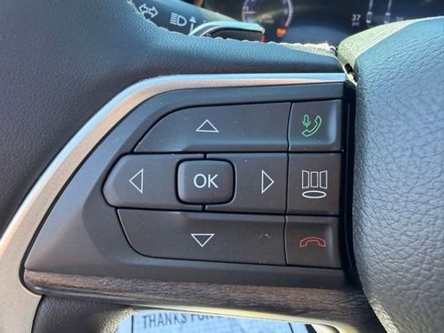 Certified 2023 Jeep Grand Cherokee L Limited AWD/4WD image 16
